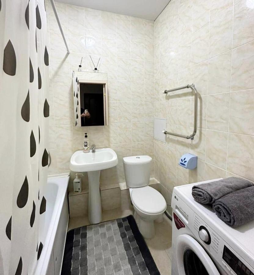 комфортабельные - уютные в мкр береке1 Apartment